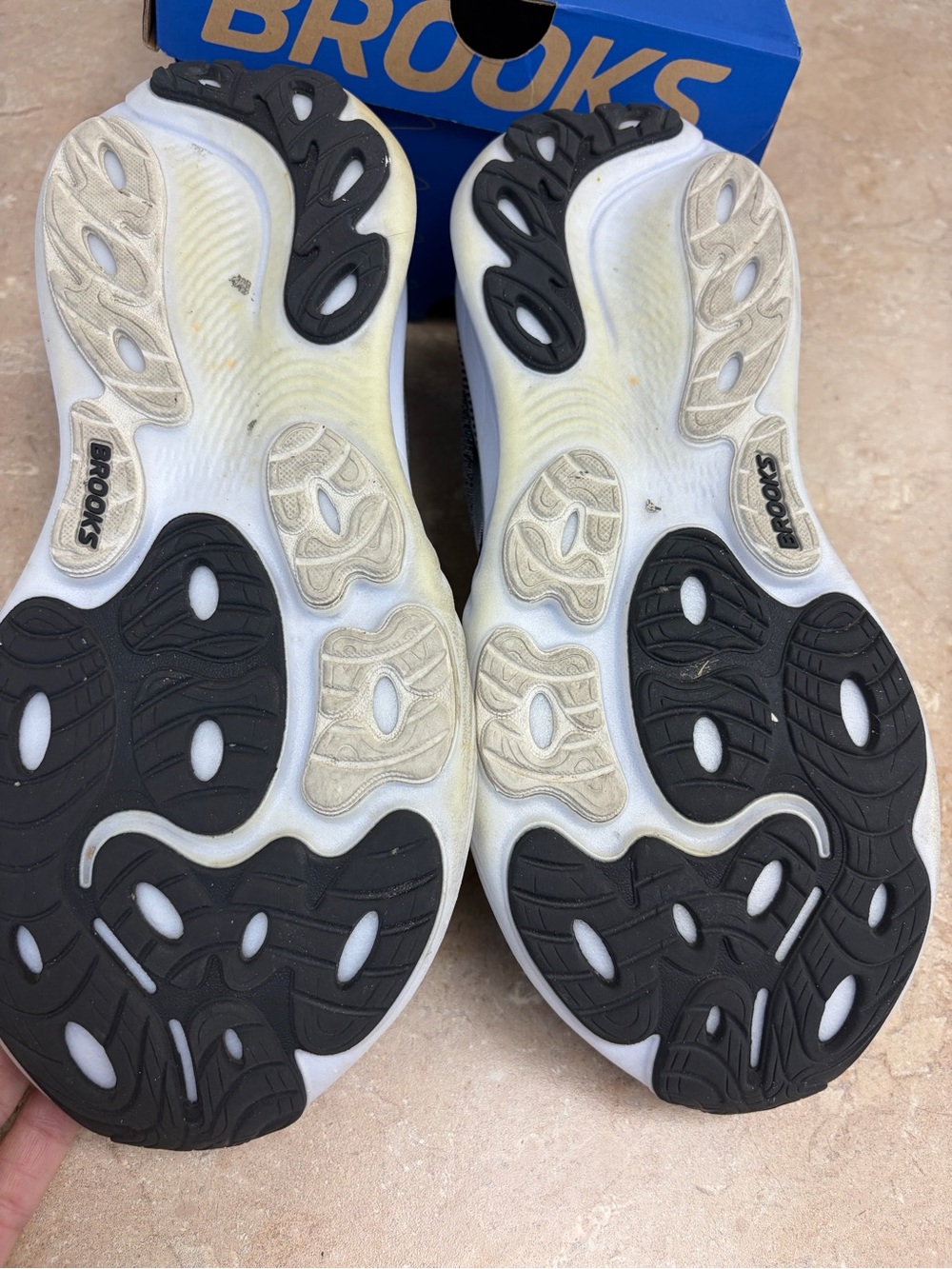 Brooks women’s
Black and White Knit Running Sneakers - Picture 3 of 4